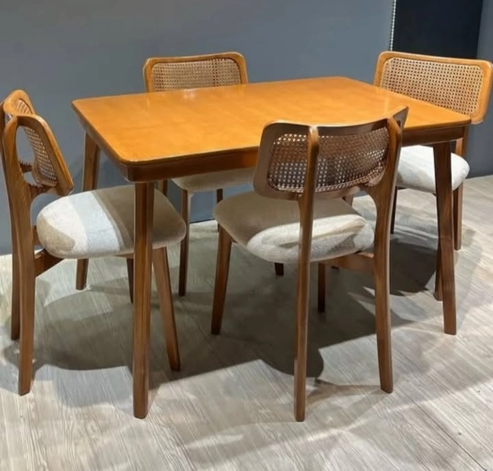 میز غذاخوری چوبی ۸ نفره