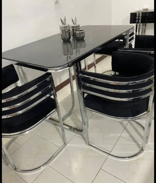 میز ناهارخوری کم جا